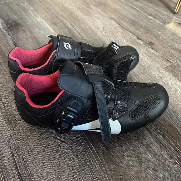 Peloton Bike Cycling Shoes Women's 39 US - Picture 1 of 4